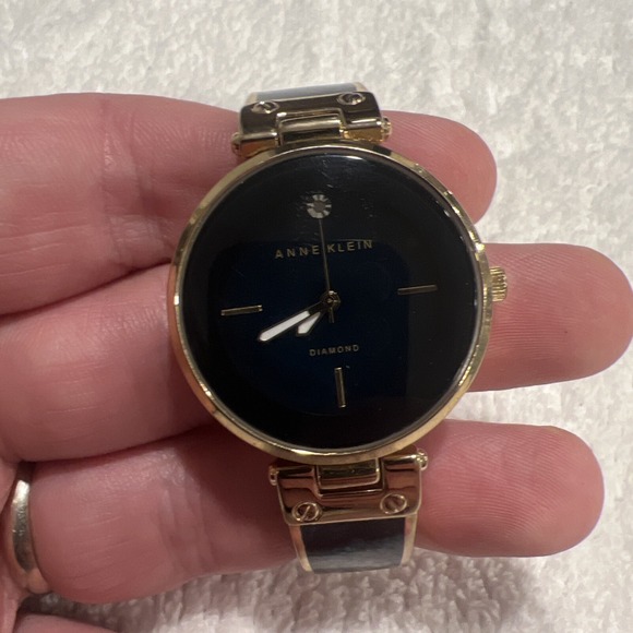 Anne Klein Diamond Ladies Watch Gold Tone Metal Band Round 33mm Case Black Dial - Picture 1 of 6